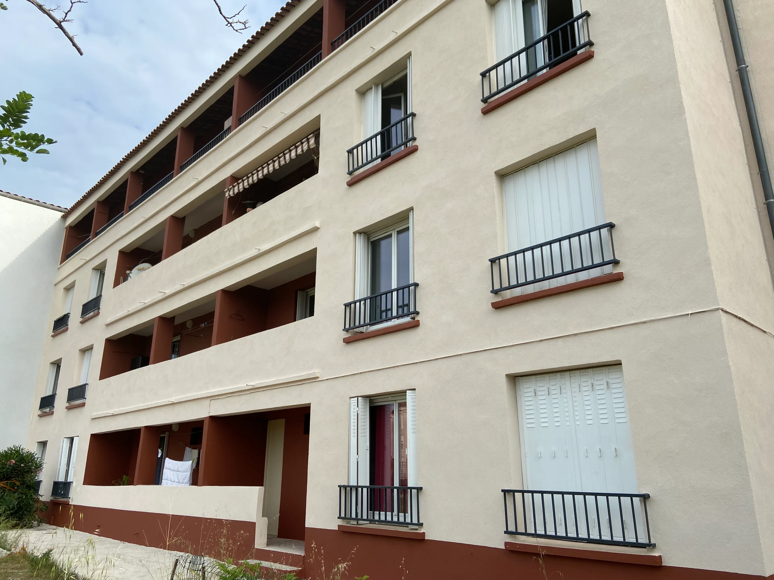 les defends, RAVALEMENT DE FACADE,PERADE